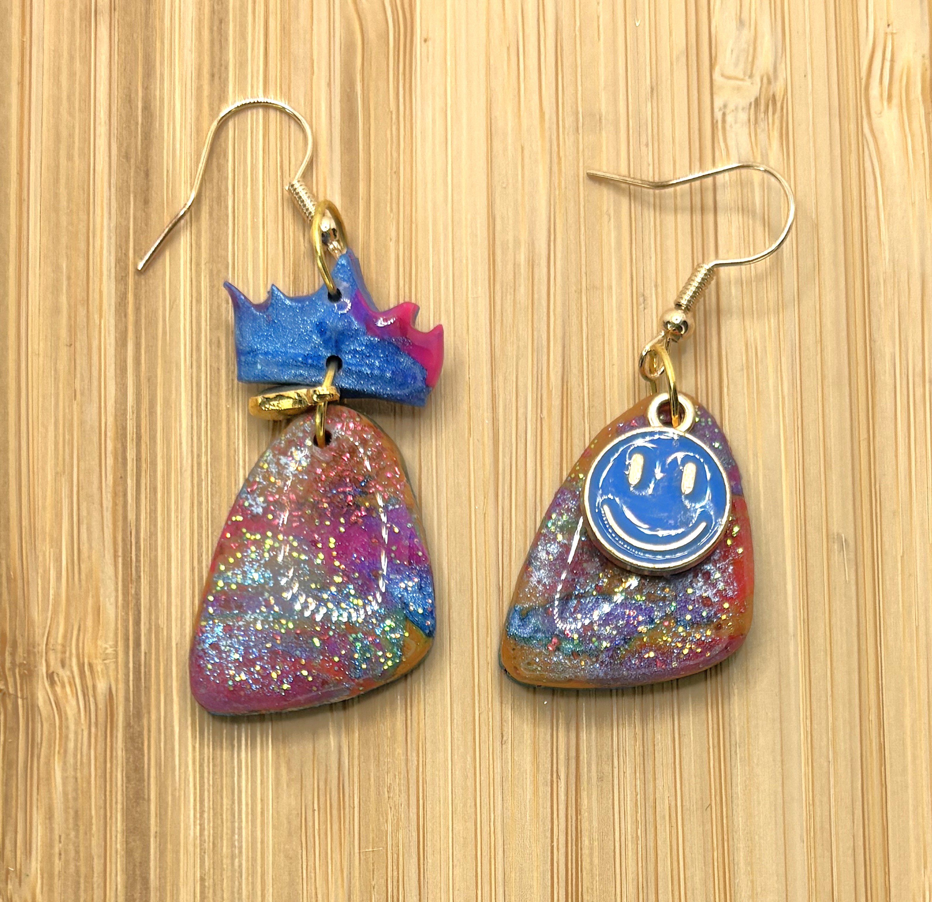 Boucles d'oreilles "sourire royal" TLC8