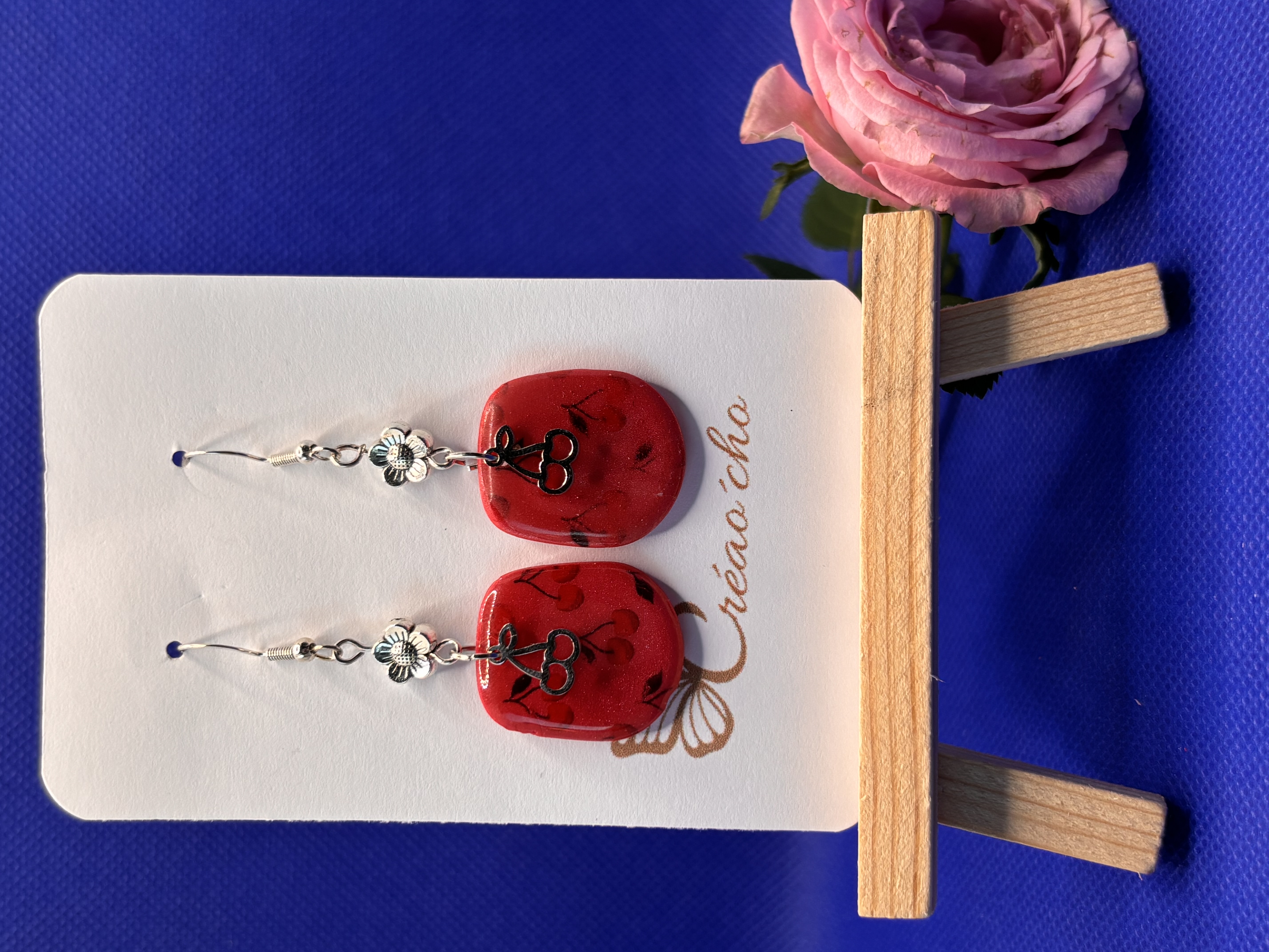 Boucle d'oreille  carrée avec ses cerises ATDC4