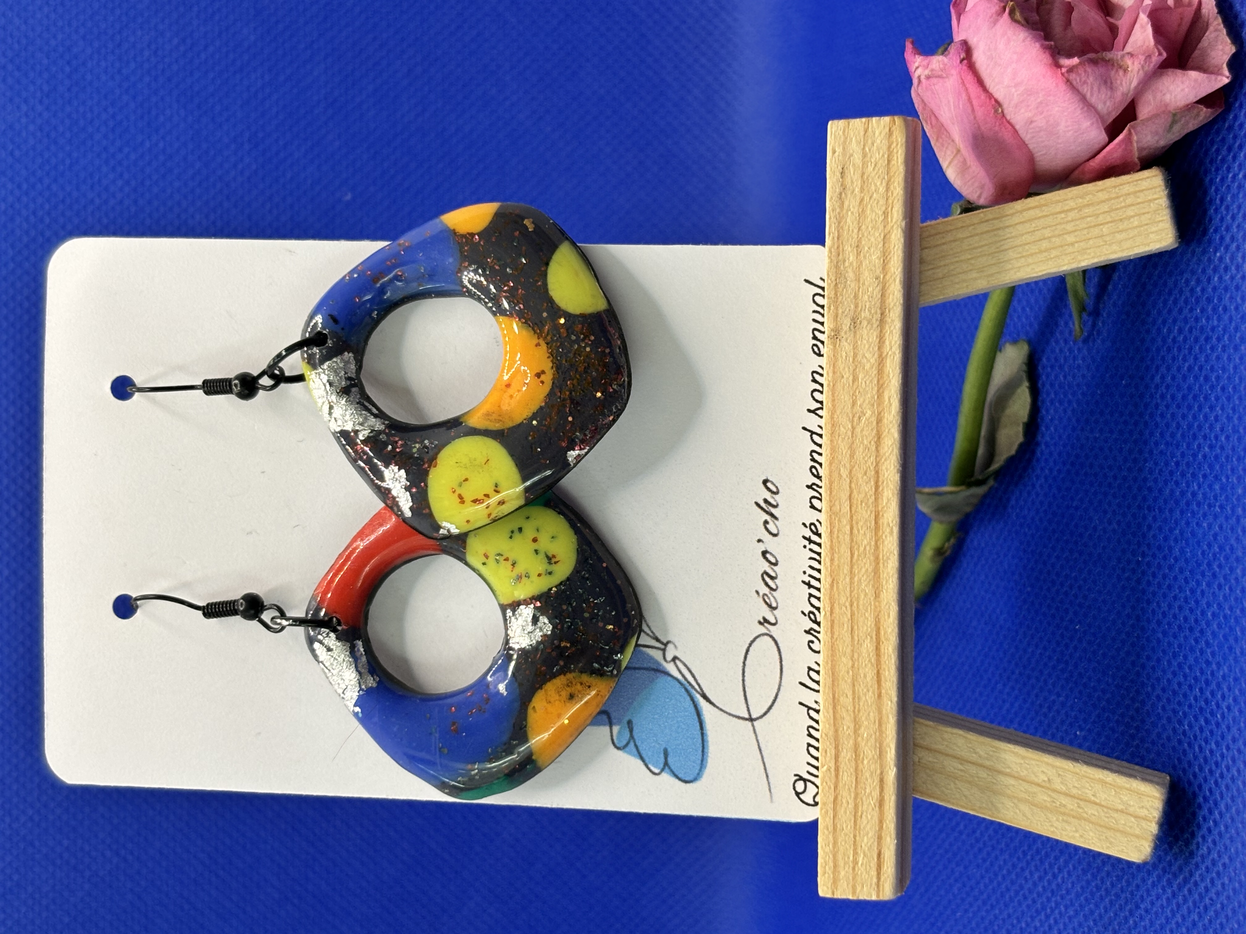 Boucles d'oreilles "Carré percé confetti"GFNC3