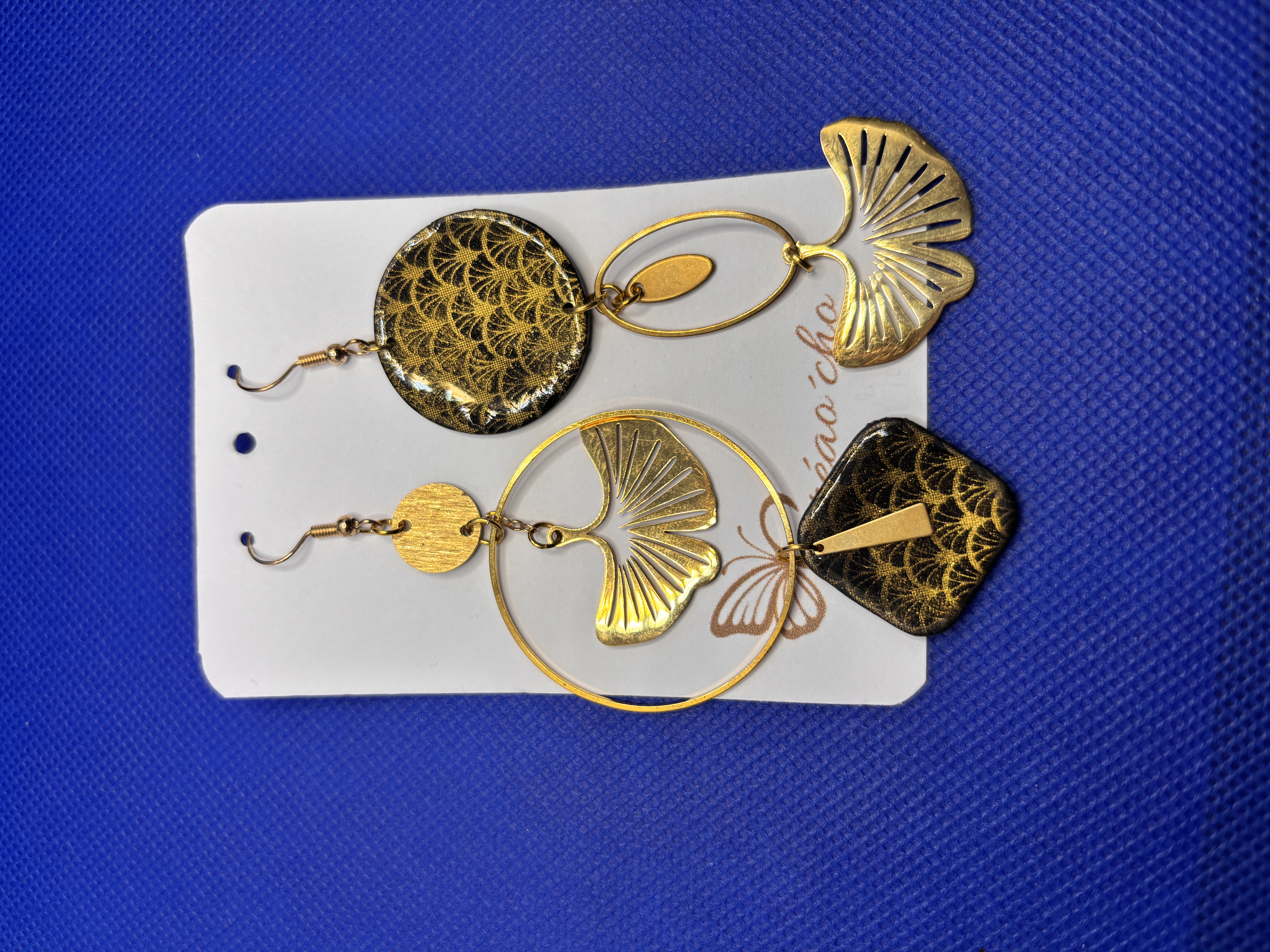 Boucles d'oreilles "Ecu d'or asymétrique"LBD13