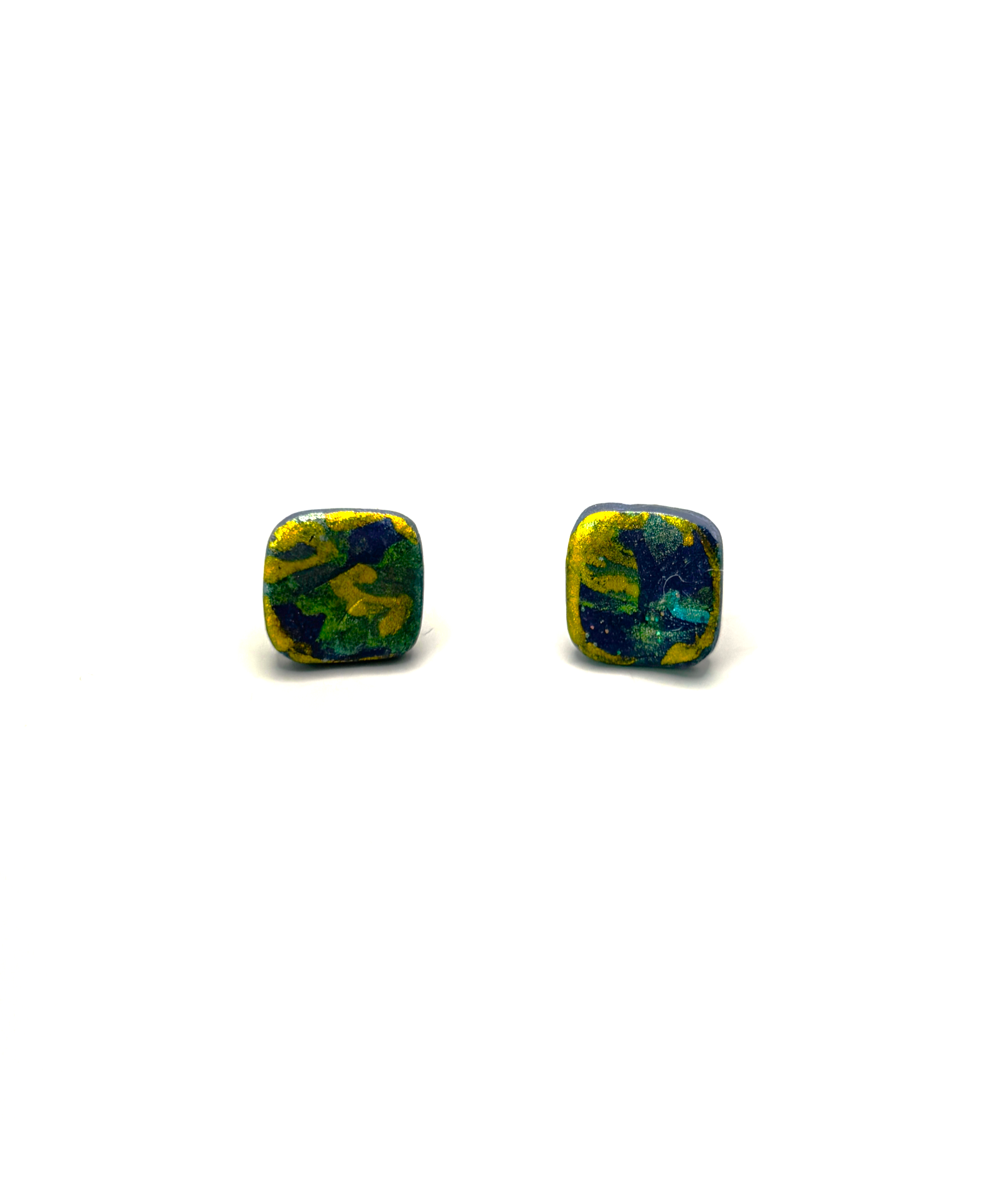 Boucle d'oreille puce - carrée nuage d'orPC46