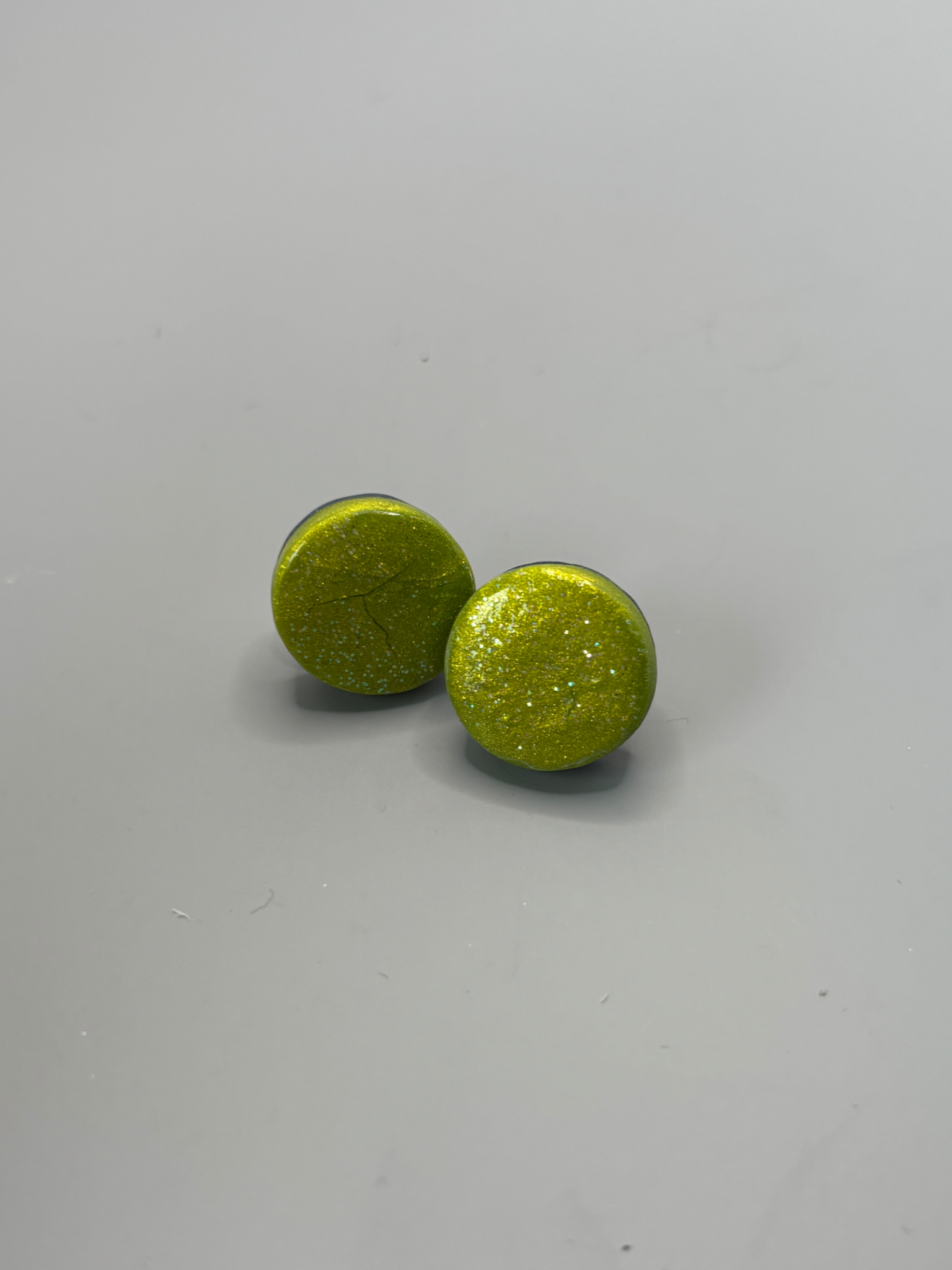 Boucle d'oreille ronde verte pétillantePC48